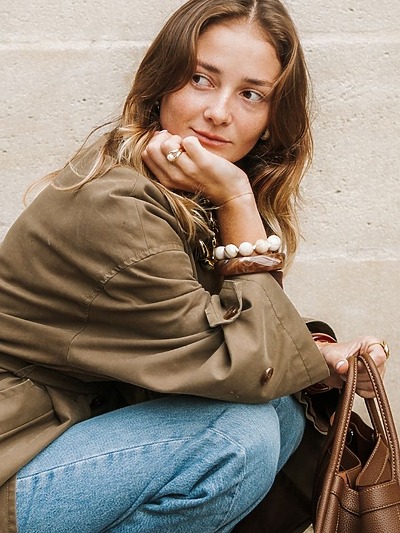 Bague avec pierre nacre