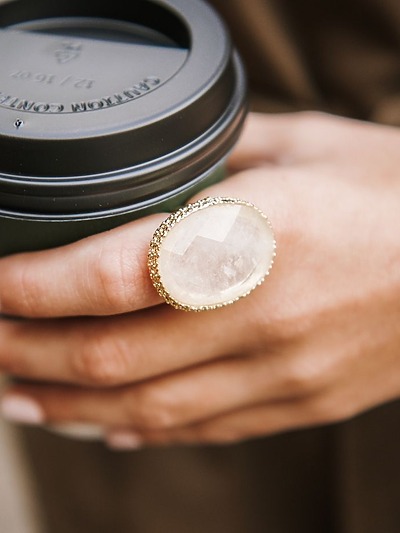 Grosse bague femme avec pierre​