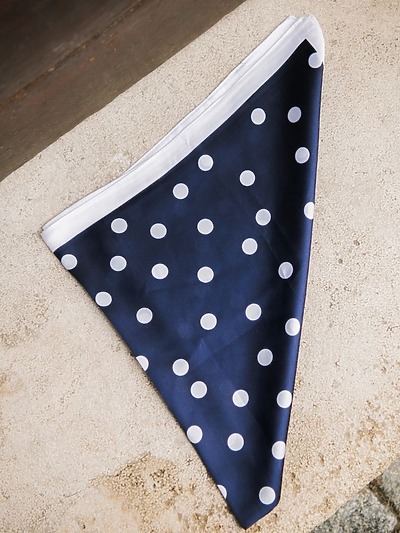 Foulard pois​