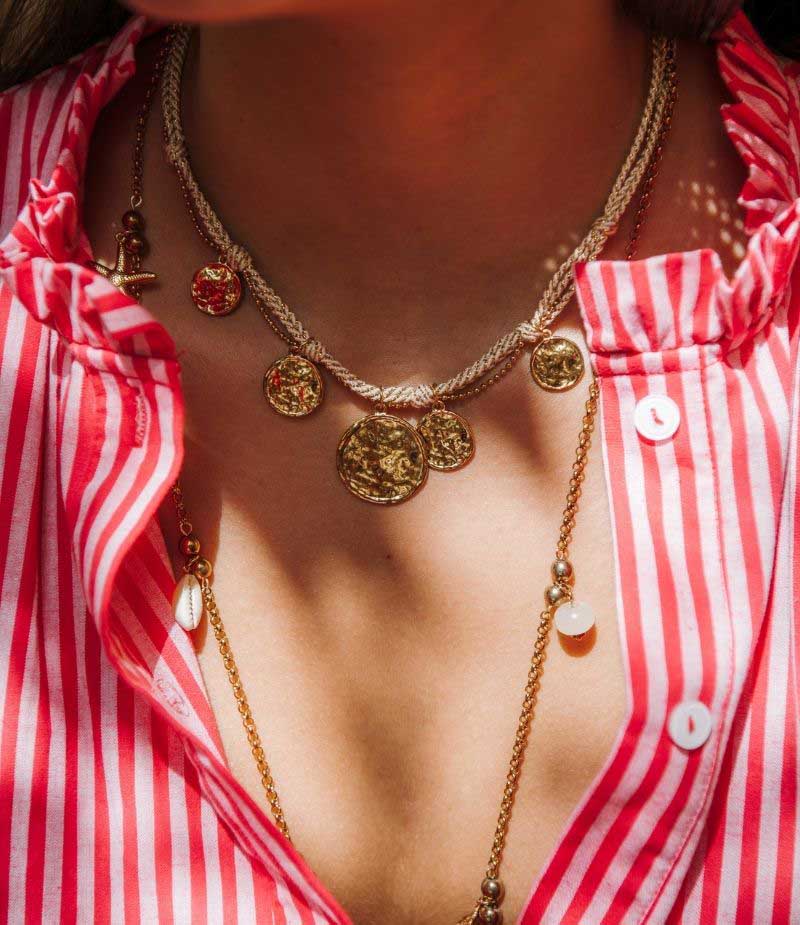 Gros collier doré