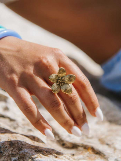 Bague fleur dorée