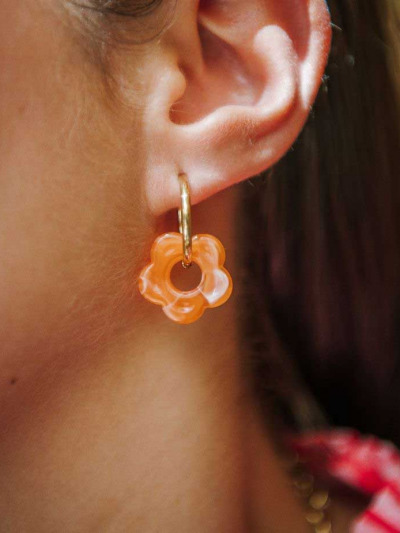Boucles d'oreilles fleur résine