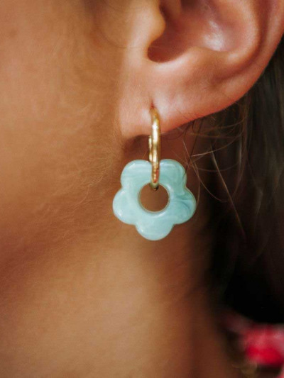 Boucles d'oreilles fleur résine