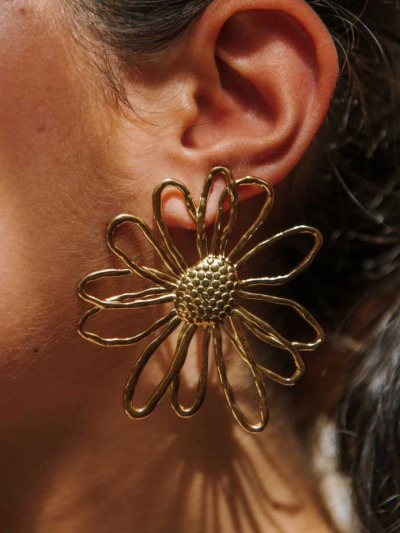 Boucle d'oreille marguerite pendante