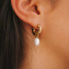 Boucle d'oreille perle nacre