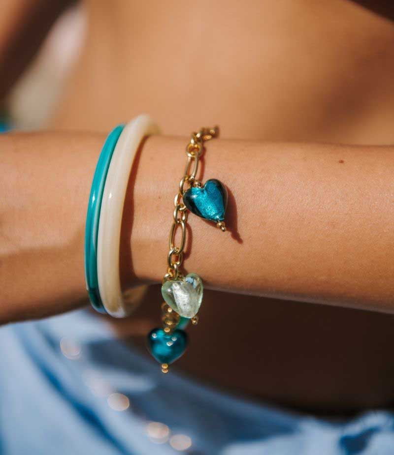 Bracelet avec des cœurs