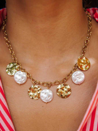Gros collier doré