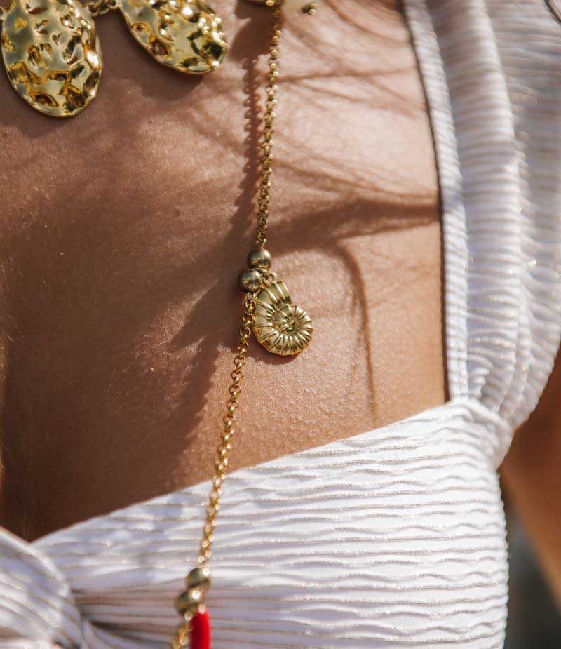Collier coquillage doré