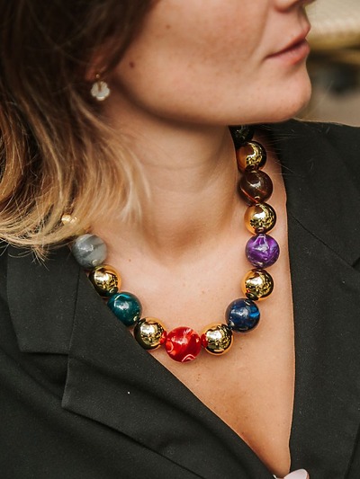 Collier femme en perles colorées