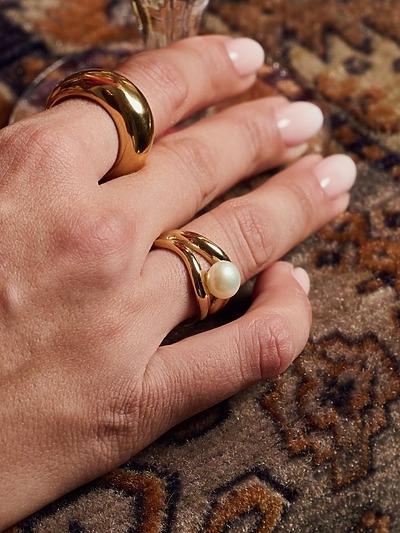 Bague avec pierre nacre