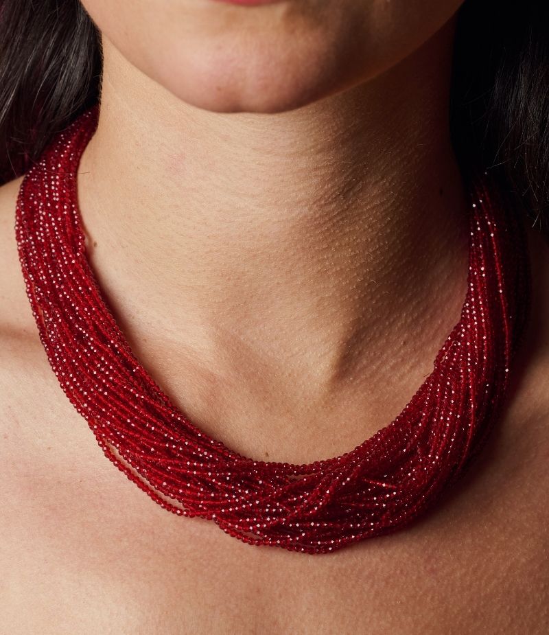 Collier rouge​