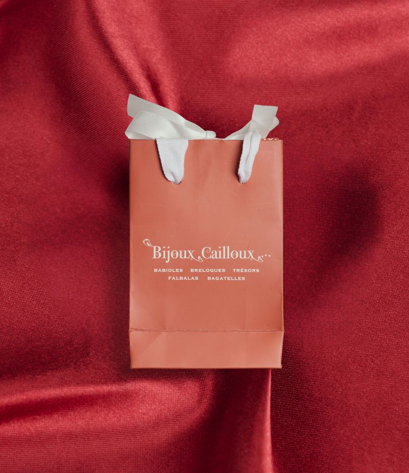 sac cadeau avec anse rouge