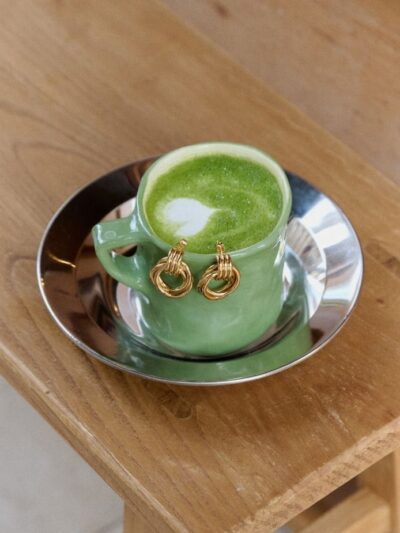 Boucle d'oreille noeud d'amour