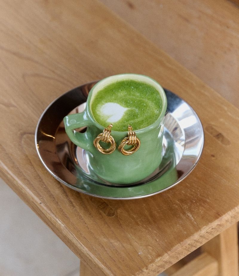 Boucle d'oreille noeud d'amour