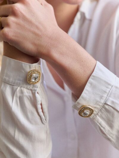 Cache boutons chemise