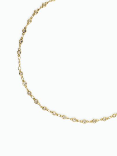 Collier avec des pierres​