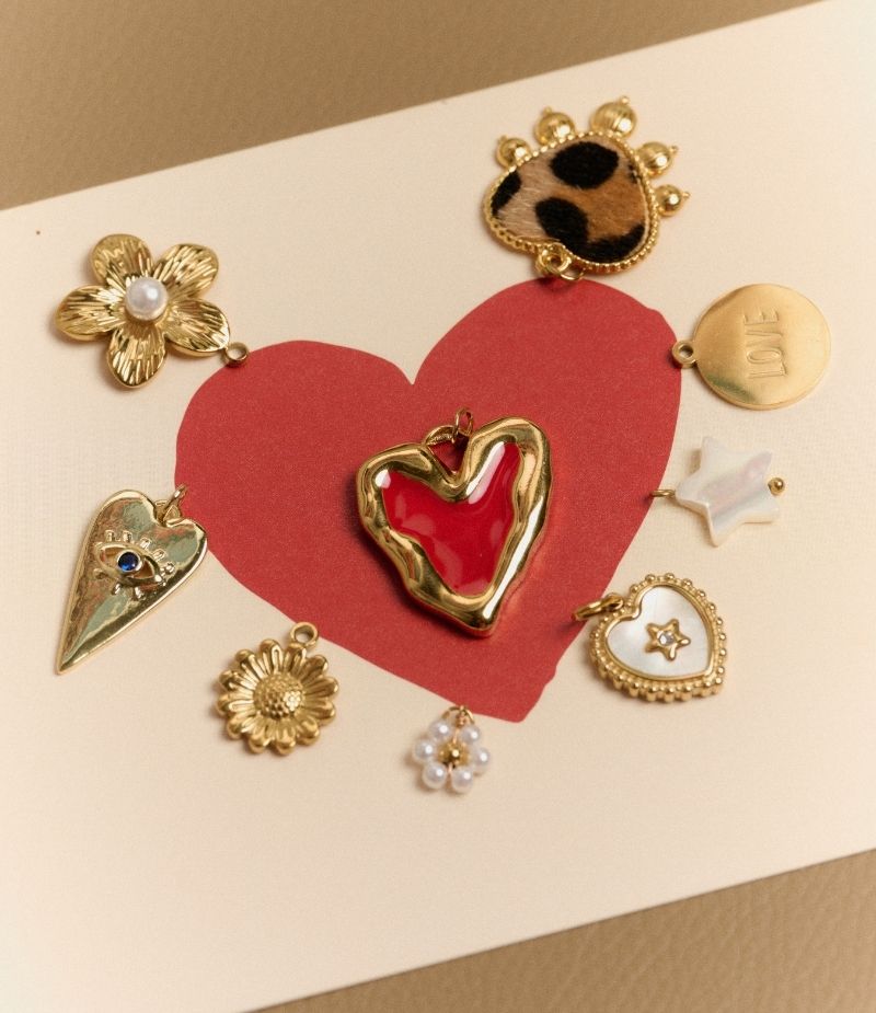 Pendentif rouge femme