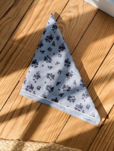 Foulard fleuri femme​