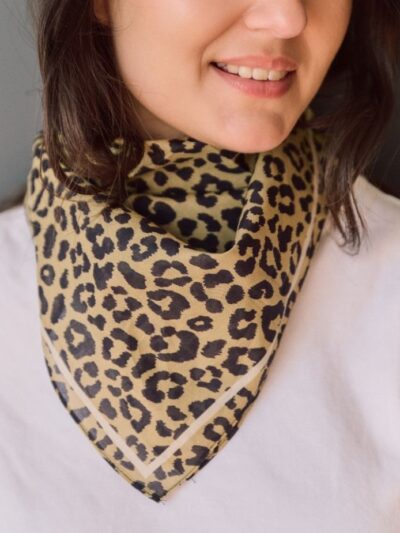 Foulard léopard femme