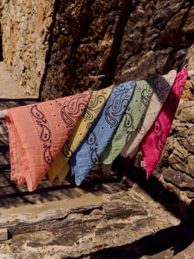 foulard paisley