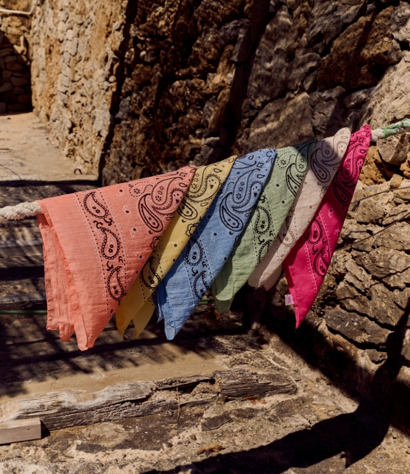 foulard paisley
